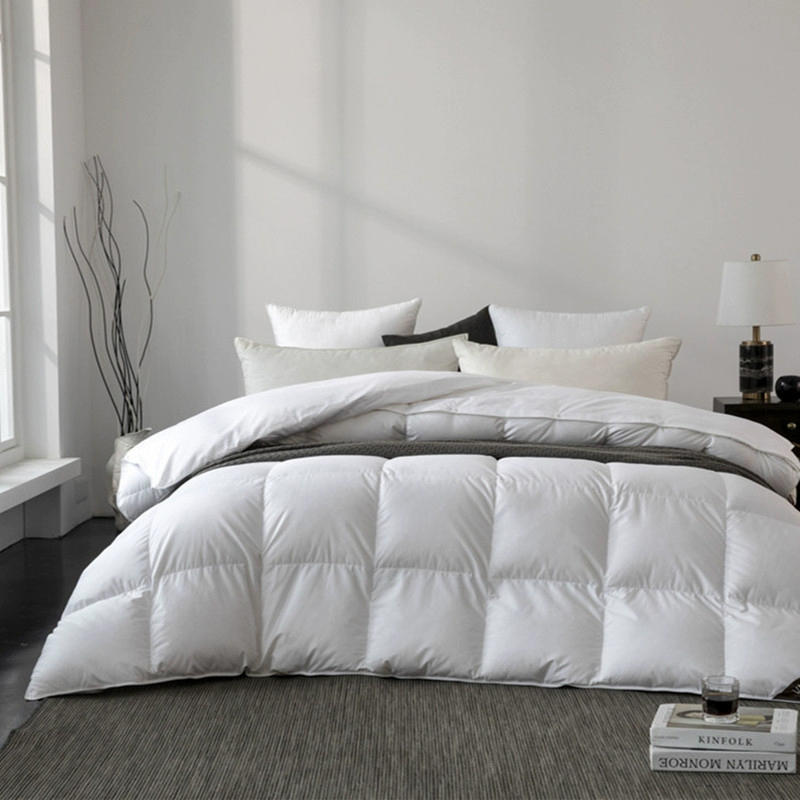 Luxurious cotton 280T down proof 70%/30 down feather hotel goose comforter